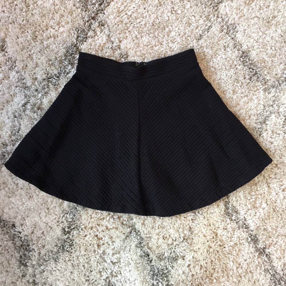 Gap skirt